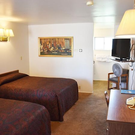 Jr Inn Soda Springs Exterior photo