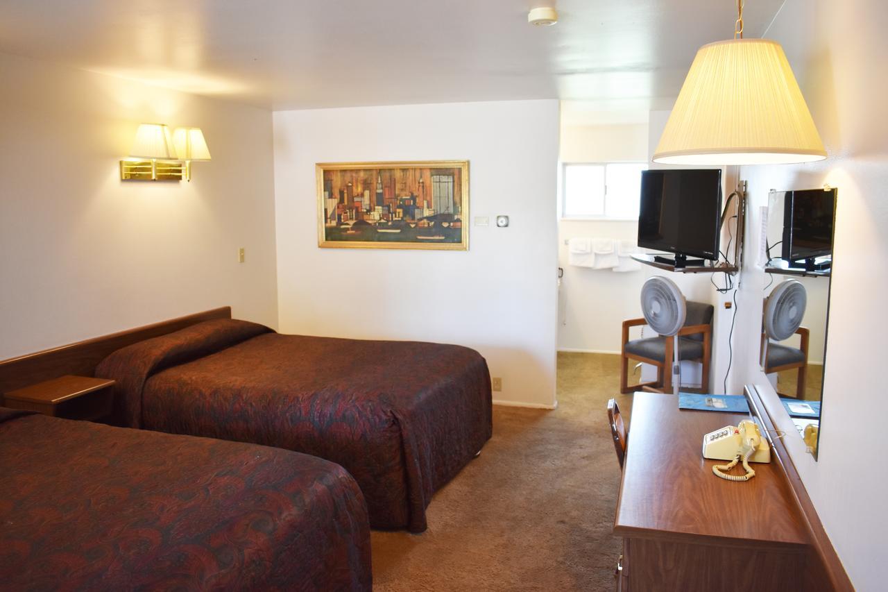 Jr Inn Soda Springs Exterior photo